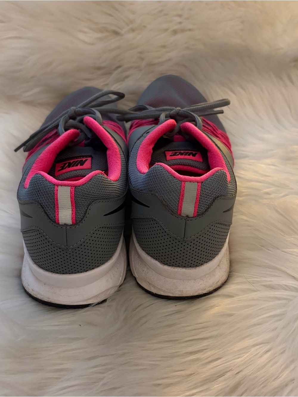Nike Women’s Gray and Hot Pink Athletic Running Sneakers - Picture 4 of 6